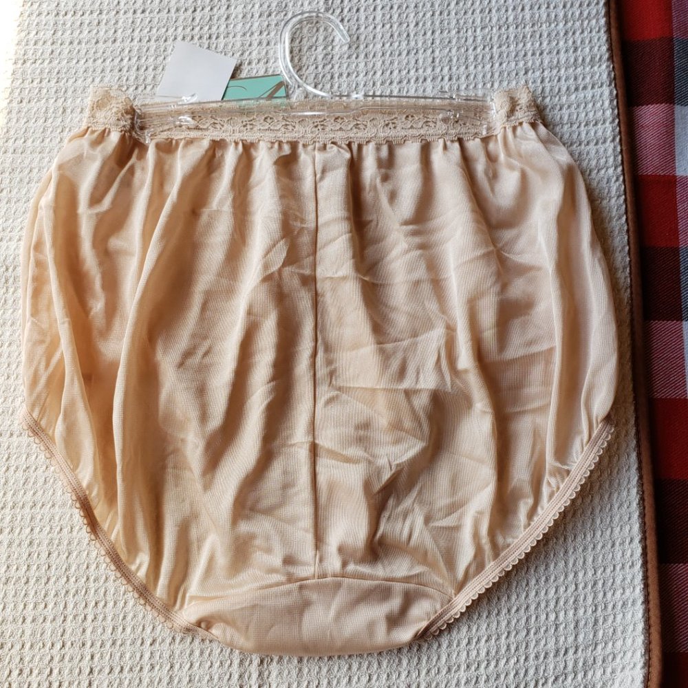 Vanity Fair Women's Perfectly Yours Nylon with Lace Brief Panty Style 13060 Sz 7 - Picture 5 of 8
